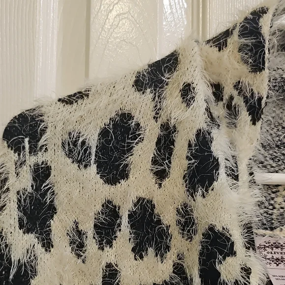 Oliver Monochrome Ombre Fuzzy Cheetah Open Cardigan Black White Large - Picture 11 of 13